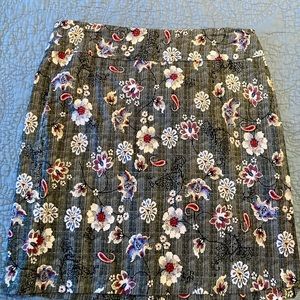 Beautiful grey and floral skirt.  Sz XL